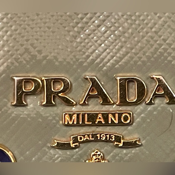Authentic Prada Vernice Crystal Embellished Lux Lago Paint Green Leather Wallet - Picture 11 of 14
